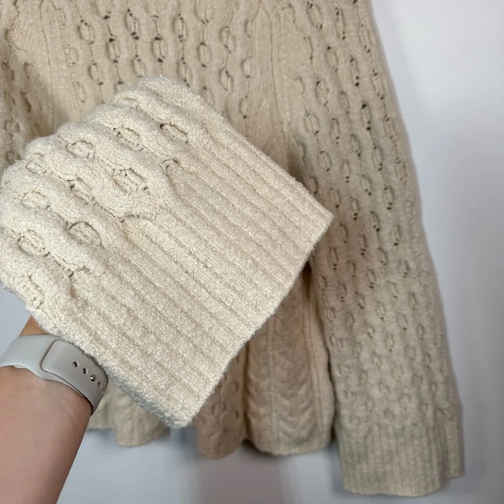 J.Crew Women's Cotton Blend Bouclé‎ Cable Knit Crew Neck Pullover Sweater
